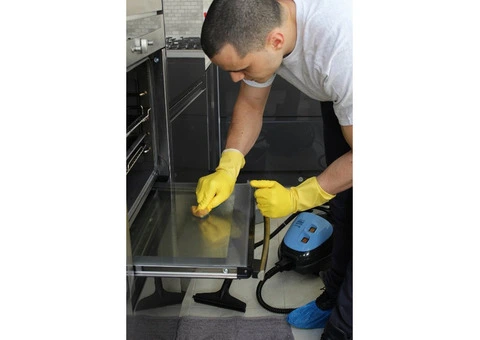 Commercial Kitchen Cleaning Services in London - 1/11