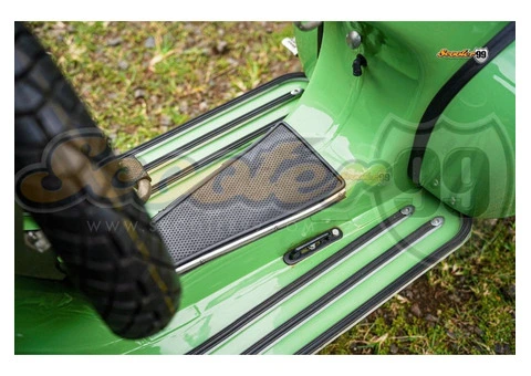 Vespa Super 150 Classic Green,Fully Restored 2-Stroke Vintage - 3/4