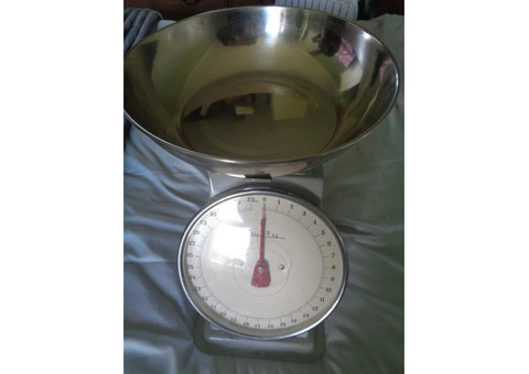 VINTAGE RETRO WEIGHING SCALES BRAN NEW BOXED - 3/3