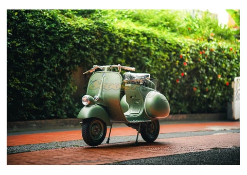 Vespa Piaggio Sei Giorni 150 Classic Racing Edition - 1/18