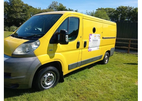 CATERING VAN, FULLY FITTED, SEE DETAILS. - 7/25