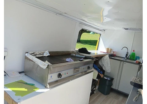 CATERING VAN, FULLY FITTED, SEE DETAILS. - 16/25