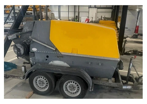 Putzmeister P715 Concrete Pump with a 2007 - 2/4