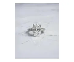 Lab Grown Diamond Engagement Ring Exceptional Brilliance