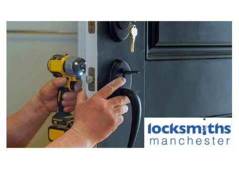 24/7 locksmith service for expert key cutting in Oldham