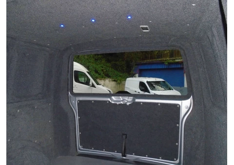 VOLKSWAGEN T5/ T6 KOMBI (CONVERSION ONLY). - 9/10