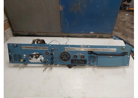 76-86 CJ7 Dashboard With Gauges - 2/2