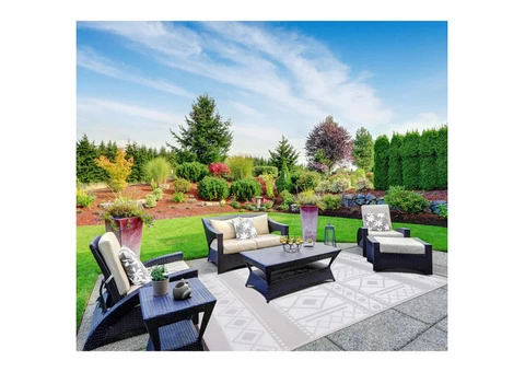 Hamlet Light Grey / White Outdoor Rug | Greendecore.