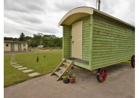 Shepards Huts - 3/8