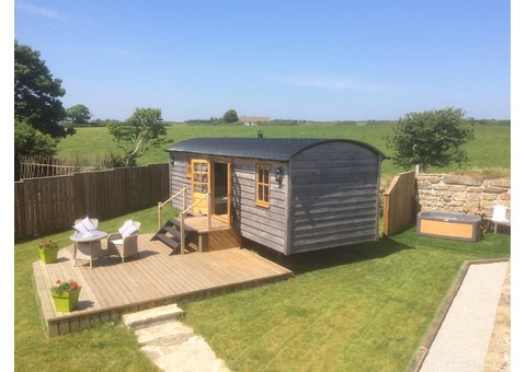 Farmers Huts - 3/8