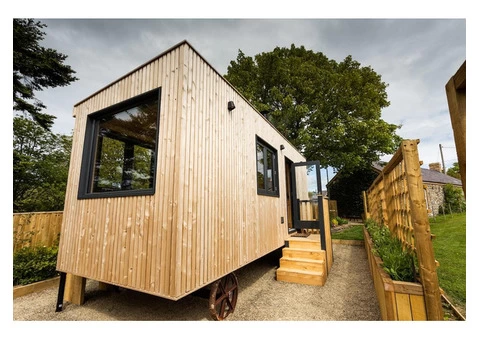 Farmers Huts - 6/8