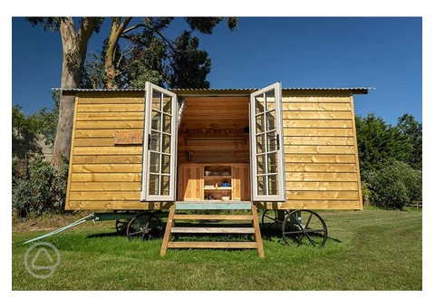Shepards Huts - 7/8