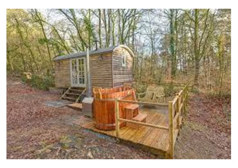 Shepards Huts - 6/8