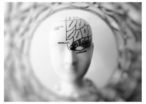 How does hypnotherapy work and how can it help me?