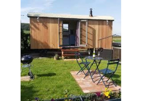 Farmers Huts - 2/8