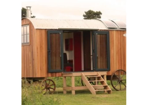 Farmers Huts - 6/8
