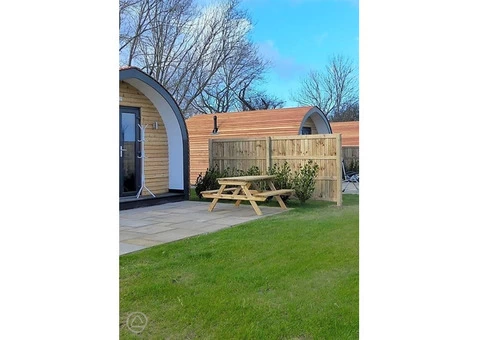 Glamping Pods - 2/7