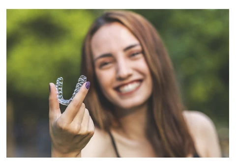 Straighten Your Teeth with the Help of Our Highly-Experienced Orthodontists