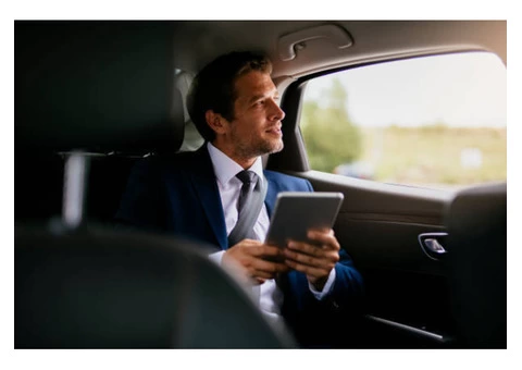 Book safe and reliable executive taxis in Milton Keynes