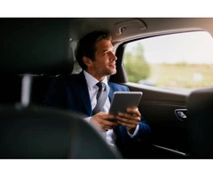Book safe and reliable executive taxis in Milton Keynes