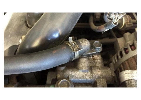 3 Signs that Your Power Steering Hose Is Failing