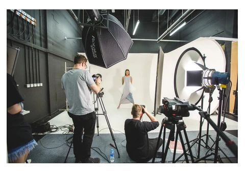 Hire the best Commercial Photographer in Birmingham, East Midlands