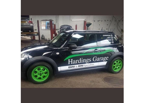 Hardings Garage - 2/4