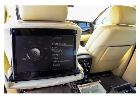 Hire Wimbledon Chauffeur Service At JK Executive Chauffeurs - 3/3