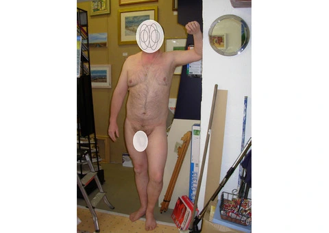 Male life Model Available