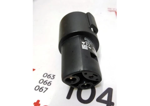 Charging Adapter J1772 Tesla 1067348-00-AE - 2/3