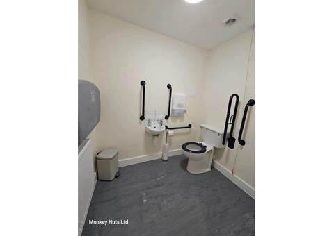 Commercial cleaning services - 10/17