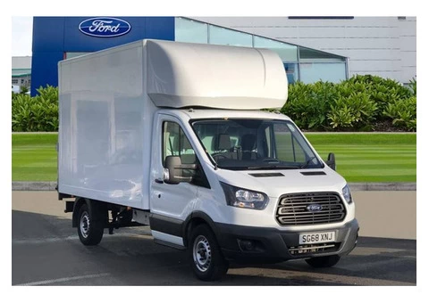 Mercedes Benz Luton Tail Lift LWB Van For Hire