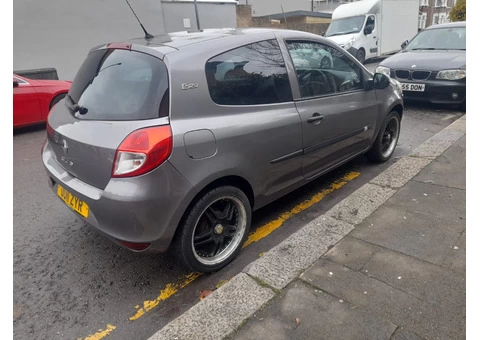 Renault Clio 2011 3 Doors - 4/13