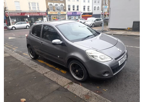 Renault Clio 2011 3 Doors - 6/13