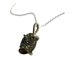 The Timeless Elegance: Crystal Necklaces and Meteorite Rings