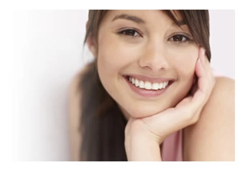 Improve your smile with a smile makeover