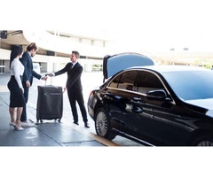 Effortless Travel: Premier Airport Car Service for Seamless Journeys!
