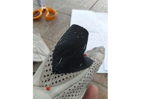 LEATHER GLOVE REPAIR SERVICES LUTON - 1/5