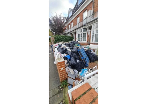 CHEAPEST RATES RUBBISH CLEARANCE REMOVAL WASTE PROPERTY GARDEN GARAGE REMOVAL LONDON - 5/10