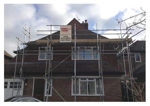 Your Go-To Scaffolding Contractors in Berkshire - Wayne Perry Scaffolding - 3/4