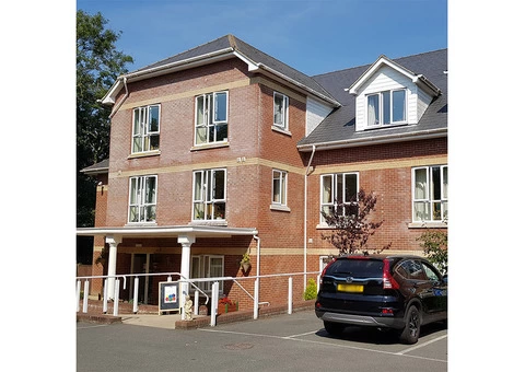 Solent Grange Nursing Home - 2/2