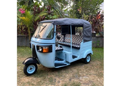 BAJAJ RE4S ATRSH CNG