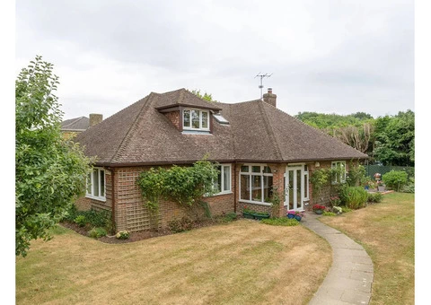 Elevate Your Home with C DINGLE BUILDERS – Redhill's Premier Home Refurbishment Specialists - 3/5