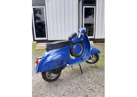 Vespa Scooter 90SS Blue - 3/5