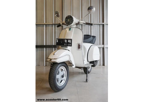 Vespa Scooter PX - 6/10