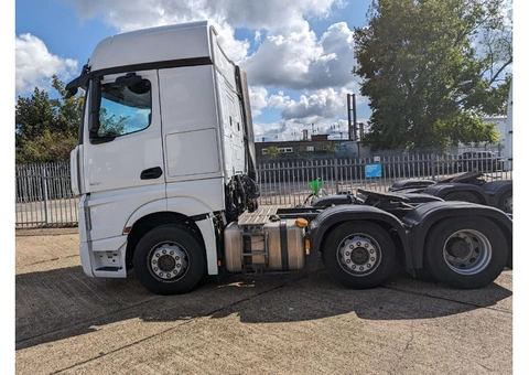 Mercedes Actros for rent - 6/8