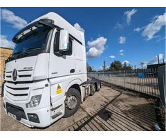 Mercedes Actros BigSpace for rent
