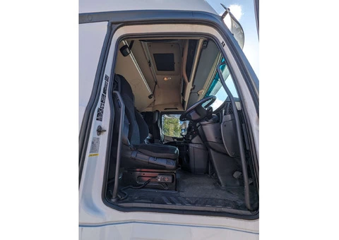 Mercedes Actros BigSpace for rent - 2/8