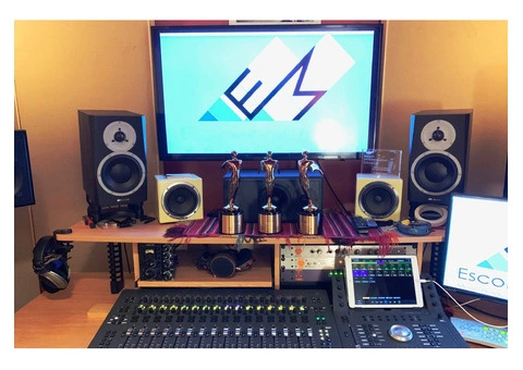 Harmony Blend Studios: Elevate Your Project with Expert Voice Mixing.