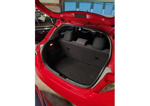 Toyota Vitz Red 2012 Hatchback, Petrol, Automatic, Mileage,13500m - 5/8